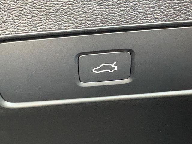 XC40 ウルトラ B4 AWD ダークエディション 特別使用車/アルカンターラシート/パノラマサンルーフ/ハーマンカードン/Googleナビ/カープレイ/Bluetooth/F&Rシートヒーター/ステアリングヒーター/レインセンサー/オートライト(39枚目)