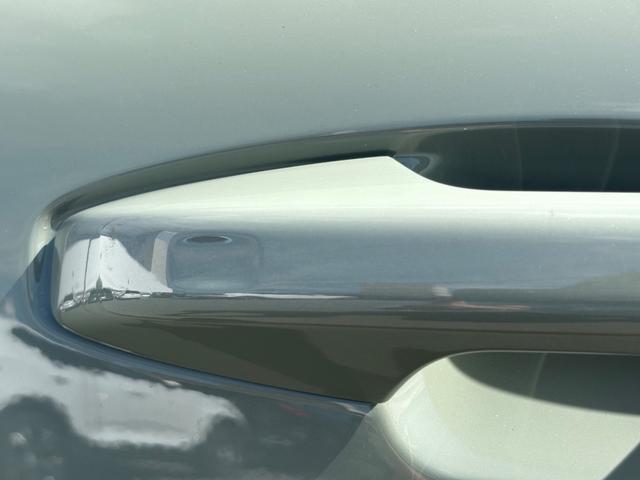 XC40 ウルトラ B4 AWD ダークエディション 特別使用車/アルカンターラシート/パノラマサンルーフ/ハーマンカードン/Googleナビ/カープレイ/Bluetooth/F&Rシートヒーター/ステアリングヒーター/レインセンサー/オートライト(52枚目)