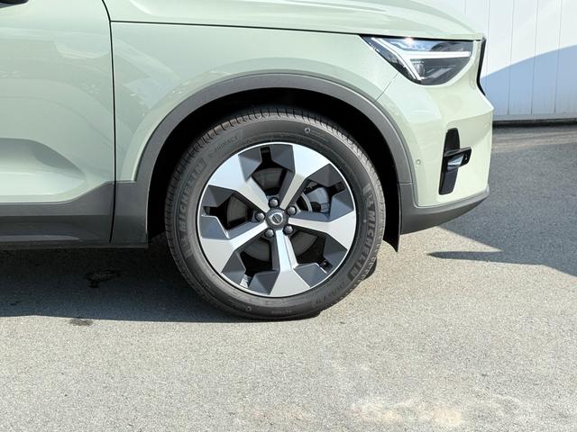 XC40 ウルトラ B4 AWD ダークエディション 特別使用車/アルカンターラシート/パノラマサンルーフ/ハーマンカードン/Googleナビ/カープレイ/Bluetooth/F&Rシートヒーター/ステアリングヒーター/レインセンサー/オートライト(54枚目)