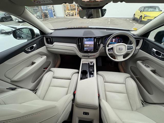 ＸＣ６０ リチャージアルティメトＴ６ＡＷＤプラグインハイブリド　パノラマサンルーフ／エアサスペンション／Ｇｏｏｇｌｅナビ／アップルカープレイ／Ｆ＆Ｒシートヒーター／ステアリングヒーター／ベンチレーション／マッサージ機能／３６０カメラ（18枚目）