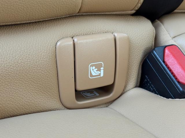 ＸＣ４０ リチャージ　ＰＨＶ　Ｔ５　インスクリプション　禁煙車／アンバーレザー／パノラマサンルーフ／ハーマンカードン／純正ナビ／ＴＶ／アップルカープレイ／Ｆ＆Ｒシートヒーター／ステアリングヒーター／３６０カメラ／フルＬＥＤｔライト／レインセンサー／１９ＡＷ（42枚目）