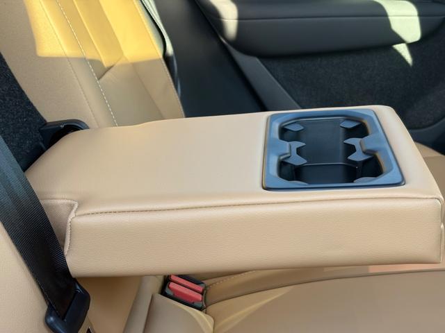 ＸＣ４０ リチャージ　ＰＨＶ　Ｔ５　インスクリプション　禁煙車／アンバーレザー／パノラマサンルーフ／ハーマンカードン／純正ナビ／ＴＶ／アップルカープレイ／Ｆ＆Ｒシートヒーター／ステアリングヒーター／３６０カメラ／フルＬＥＤｔライト／レインセンサー／１９ＡＷ（43枚目）