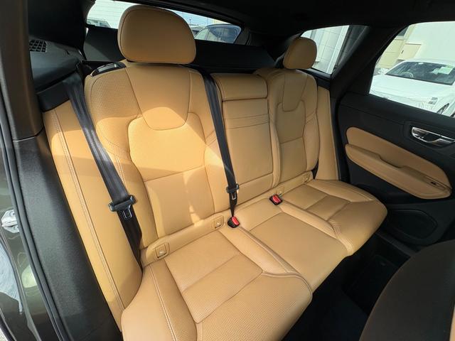 ＸＣ６０ Ｄ４　ＡＷＤ　インスクリプション　禁煙車／アンバーナッパレザー／純正ナビ／ＴＶ／Ｂｌｕｅｔｏｏｔｈ／カープレイ／Ｆ＆Ｒシートヒーター／マッサージ機能／ＬＥＤヘッドライト／オートライト／レインセンサー／ＥＴＣ（7枚目）