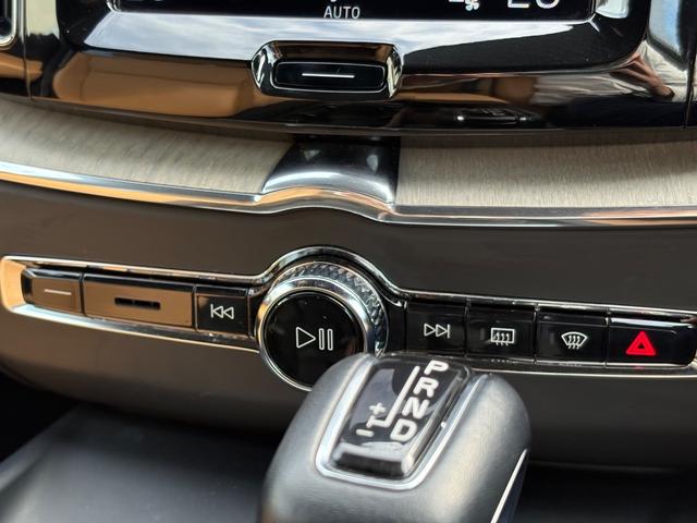 ＸＣ６０ Ｄ４　ＡＷＤ　インスクリプション　禁煙車／アンバーナッパレザー／純正ナビ／ＴＶ／Ｂｌｕｅｔｏｏｔｈ／カープレイ／Ｆ＆Ｒシートヒーター／マッサージ機能／ＬＥＤヘッドライト／オートライト／レインセンサー／ＥＴＣ（22枚目）