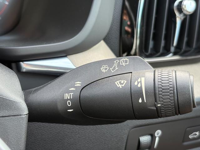 ＸＣ６０ Ｄ４　ＡＷＤ　インスクリプション　禁煙車／アンバーナッパレザー／純正ナビ／ＴＶ／Ｂｌｕｅｔｏｏｔｈ／カープレイ／Ｆ＆Ｒシートヒーター／マッサージ機能／ＬＥＤヘッドライト／オートライト／レインセンサー／ＥＴＣ（27枚目）