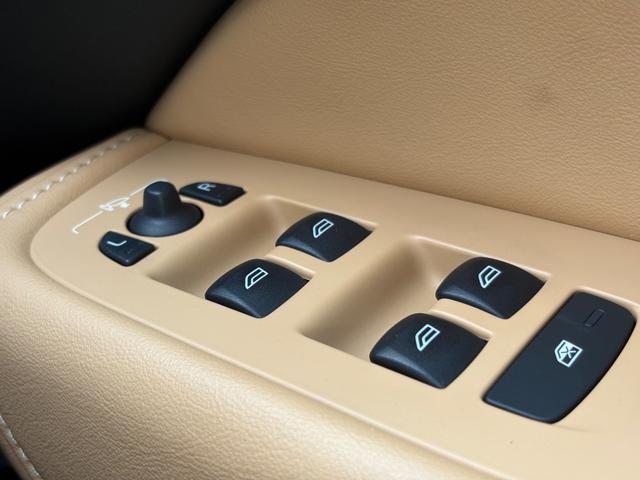 ＸＣ６０ Ｄ４　ＡＷＤ　インスクリプション　禁煙車／アンバーナッパレザー／純正ナビ／ＴＶ／Ｂｌｕｅｔｏｏｔｈ／カープレイ／Ｆ＆Ｒシートヒーター／マッサージ機能／ＬＥＤヘッドライト／オートライト／レインセンサー／ＥＴＣ（29枚目）