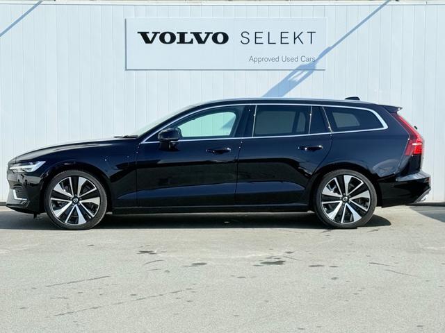 V60 リチャージ PHV T6 AWD インスクリプション ワンオーナー/禁煙車/パノラマサンルーフ/B&Wプレミアムサウンドシステム//チャコールレザー/F&Rシートヒーター/ステアリングヒーター/純正ナビ/TV/カープレイ/360カメラ/LEDヘッドライト(10枚目)