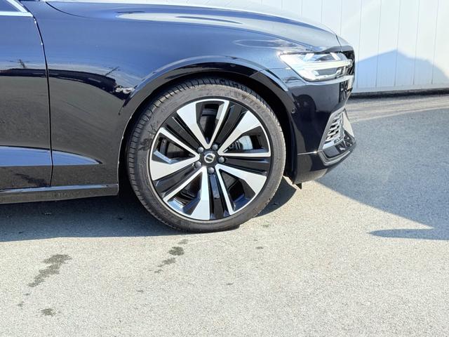 V60 リチャージ PHV T6 AWD インスクリプション ワンオーナー/禁煙車/パノラマサンルーフ/B&Wプレミアムサウンドシステム//チャコールレザー/F&Rシートヒーター/ステアリングヒーター/純正ナビ/TV/カープレイ/360カメラ/LEDヘッドライト(15枚目)