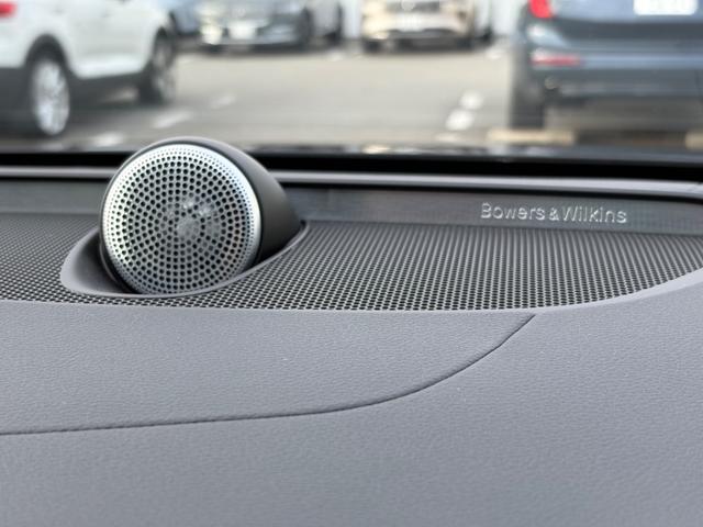 V60 リチャージ PHV T6 AWD インスクリプション ワンオーナー/禁煙車/パノラマサンルーフ/B&Wプレミアムサウンドシステム//チャコールレザー/F&Rシートヒーター/ステアリングヒーター/純正ナビ/TV/カープレイ/360カメラ/LEDヘッドライト(21枚目)