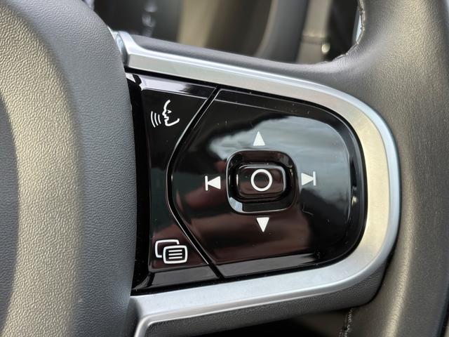 V60 リチャージ PHV T6 AWD インスクリプション ワンオーナー/禁煙車/パノラマサンルーフ/B&Wプレミアムサウンドシステム//チャコールレザー/F&Rシートヒーター/ステアリングヒーター/純正ナビ/TV/カープレイ/360カメラ/LEDヘッドライト(27枚目)