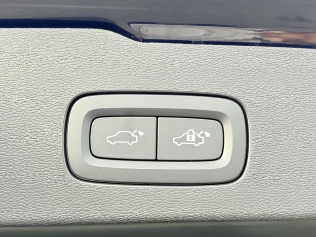 V60 リチャージ PHV T6 AWD インスクリプション ワンオーナー/禁煙車/パノラマサンルーフ/B&Wプレミアムサウンドシステム//チャコールレザー/F&Rシートヒーター/ステアリングヒーター/純正ナビ/TV/カープレイ/360カメラ/LEDヘッドライト(46枚目)