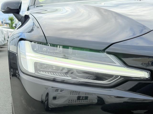 V60 リチャージ PHV T6 AWD インスクリプション ワンオーナー/禁煙車/パノラマサンルーフ/B&Wプレミアムサウンドシステム//チャコールレザー/F&Rシートヒーター/ステアリングヒーター/純正ナビ/TV/カープレイ/360カメラ/LEDヘッドライト(49枚目)