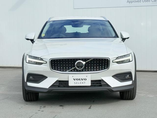 V60 クロスカントリー プラス B5 AWD 認定中古車/Googleナビ/カープレイ/Bluetooth/F&Rシートヒーター/ステアリングヒーター/360カメラ/衝突軽減B/LEDヘッドライト/オートライト/レインセンサー/ETC(5枚目)