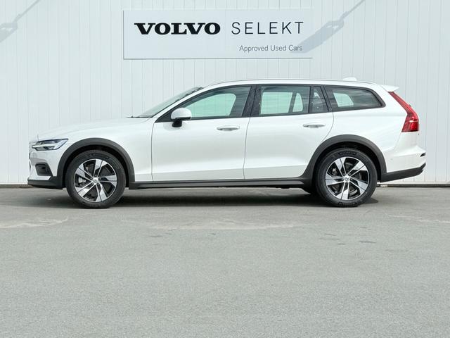 V60 クロスカントリー プラス B5 AWD 認定中古車/Googleナビ/カープレイ/Bluetooth/F&Rシートヒーター/ステアリングヒーター/360カメラ/衝突軽減B/LEDヘッドライト/オートライト/レインセンサー/ETC(7枚目)