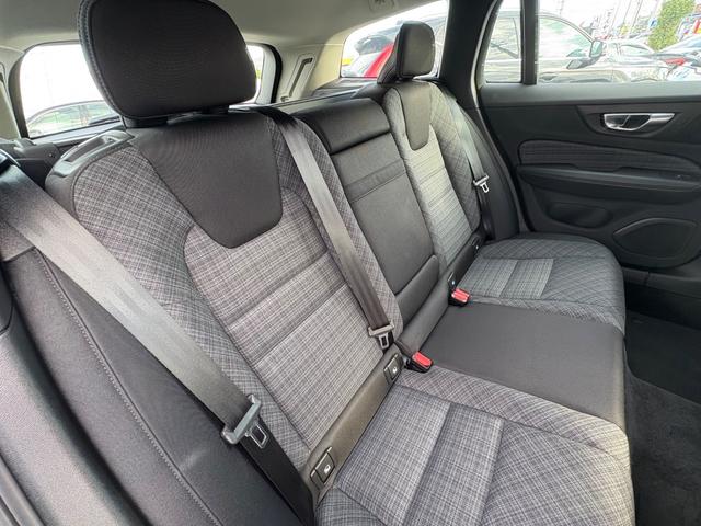 V60 クロスカントリー プラス B5 AWD 認定中古車/Googleナビ/カープレイ/Bluetooth/F&Rシートヒーター/ステアリングヒーター/360カメラ/衝突軽減B/LEDヘッドライト/オートライト/レインセンサー/ETC(10枚目)
