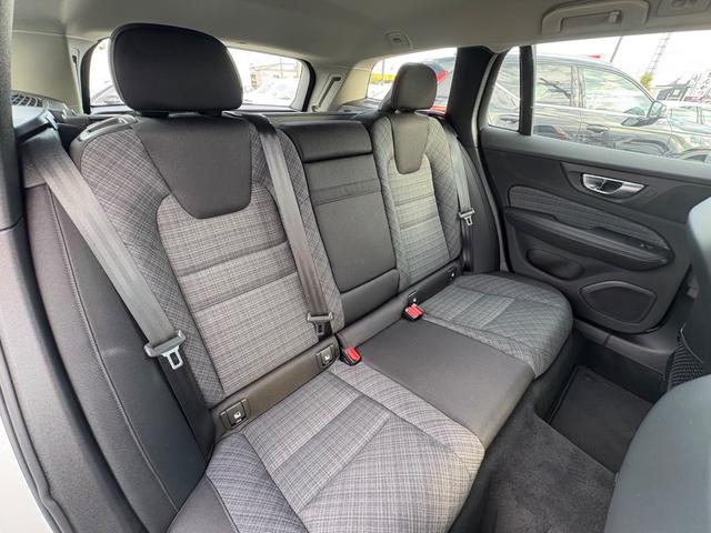 V60 クロスカントリー プラス B5 AWD 認定中古車/Googleナビ/カープレイ/Bluetooth/F&Rシートヒーター/ステアリングヒーター/360カメラ/衝突軽減B/LEDヘッドライト/オートライト/レインセンサー/ETC(11枚目)