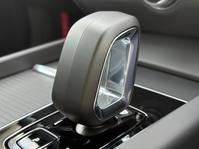 V60 クロスカントリー プラス B5 AWD 認定中古車/Googleナビ/カープレイ/Bluetooth/F&Rシートヒーター/ステアリングヒーター/360カメラ/衝突軽減B/LEDヘッドライト/オートライト/レインセンサー/ETC(15枚目)