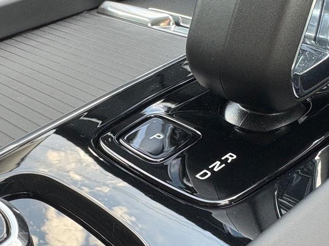 V60 クロスカントリー プラス B5 AWD 認定中古車/Googleナビ/カープレイ/Bluetooth/F&Rシートヒーター/ステアリングヒーター/360カメラ/衝突軽減B/LEDヘッドライト/オートライト/レインセンサー/ETC(16枚目)