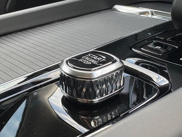 V60 クロスカントリー プラス B5 AWD 認定中古車/Googleナビ/カープレイ/Bluetooth/F&Rシートヒーター/ステアリングヒーター/360カメラ/衝突軽減B/LEDヘッドライト/オートライト/レインセンサー/ETC(17枚目)
