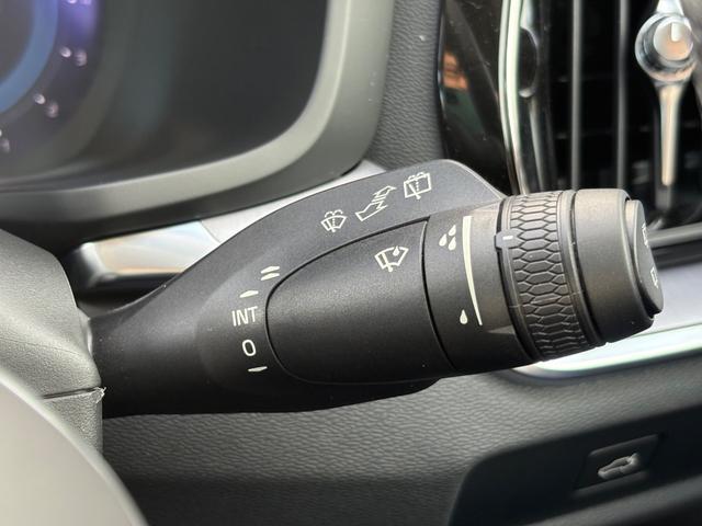V60 クロスカントリー プラス B5 AWD 認定中古車/Googleナビ/カープレイ/Bluetooth/F&Rシートヒーター/ステアリングヒーター/360カメラ/衝突軽減B/LEDヘッドライト/オートライト/レインセンサー/ETC(24枚目)