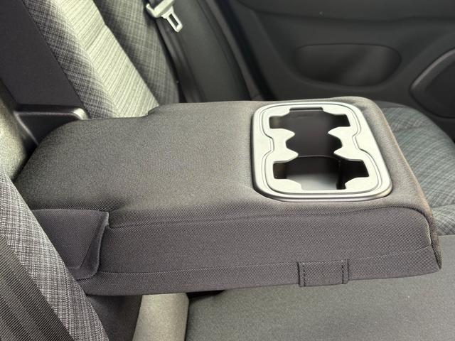 V60 クロスカントリー プラス B5 AWD 認定中古車/Googleナビ/カープレイ/Bluetooth/F&Rシートヒーター/ステアリングヒーター/360カメラ/衝突軽減B/LEDヘッドライト/オートライト/レインセンサー/ETC(38枚目)