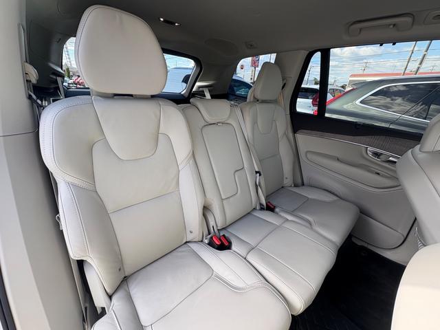 ＸＣ９０ Ｂ６　ＡＷＤ　インスクリプション　認定中古車／禁煙車／ブロンドナッパレザーシート／ハーマンカードン／純正ナビＴＶ／Ｂｌｕｅｔｏｏｔｈ／カープレイ／Ｆ＆Ｒシートヒーター／ステアリングヒーター／ベンチレーション／マッサージ機能／３列シート（7枚目）