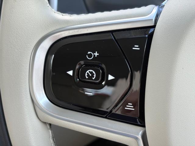 ＸＣ９０ Ｂ６　ＡＷＤ　インスクリプション　認定中古車／禁煙車／ブロンドナッパレザーシート／ハーマンカードン／純正ナビＴＶ／Ｂｌｕｅｔｏｏｔｈ／カープレイ／Ｆ＆Ｒシートヒーター／ステアリングヒーター／ベンチレーション／マッサージ機能／３列シート（26枚目）