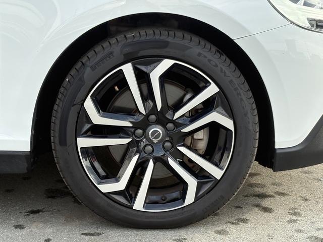 V40 クロスカントリー D4 ダイナミックエディション 禁煙車/純正ナビ/TV/Bluetooth/CD/LEDヘッドライト/レインセンサー/オートライト/ETC(10枚目)