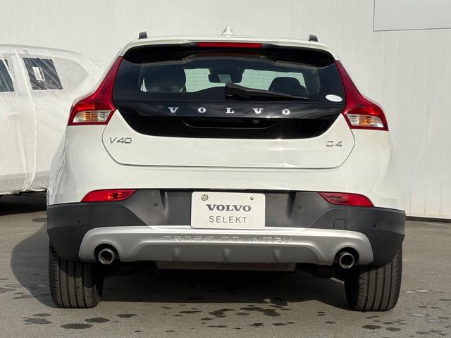 V40 クロスカントリー D4 ダイナミックエディション 禁煙車/純正ナビ/TV/Bluetooth/CD/LEDヘッドライト/レインセンサー/オートライト/ETC(12枚目)