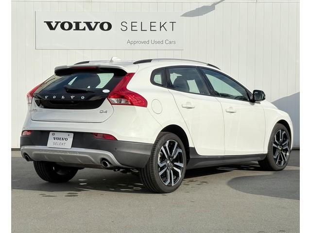 V40 クロスカントリー D4 ダイナミックエディション 禁煙車/純正ナビ/TV/Bluetooth/CD/LEDヘッドライト/レインセンサー/オートライト/ETC(13枚目)
