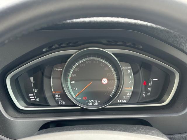 V40 クロスカントリー D4 ダイナミックエディション 禁煙車/純正ナビ/TV/Bluetooth/CD/LEDヘッドライト/レインセンサー/オートライト/ETC(22枚目)