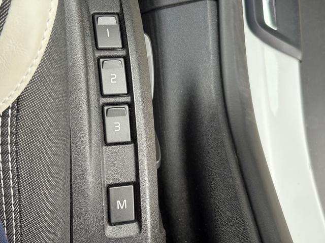 V40 クロスカントリー D4 ダイナミックエディション 禁煙車/純正ナビ/TV/Bluetooth/CD/LEDヘッドライト/レインセンサー/オートライト/ETC(26枚目)