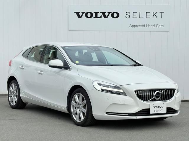 V40 D4 インスクリプション ディーゼルモデル/禁煙車/ブラックレザー/純正ナビ/TV/Bluetooth/ハーマンカードン/フロントシートヒーター/バックカメラ/LEDヘッドライト/レインセンサー/パワシート(6枚目)