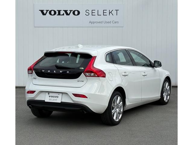 V40 D4 インスクリプション ディーゼルモデル/禁煙車/ブラックレザー/純正ナビ/TV/Bluetooth/ハーマンカードン/フロントシートヒーター/バックカメラ/LEDヘッドライト/レインセンサー/パワシート(8枚目)