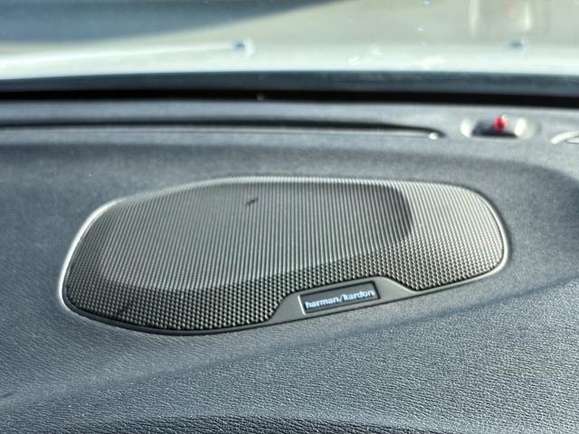 V40 D4 インスクリプション ディーゼルモデル/禁煙車/ブラックレザー/純正ナビ/TV/Bluetooth/ハーマンカードン/フロントシートヒーター/バックカメラ/LEDヘッドライト/レインセンサー/パワシート(12枚目)