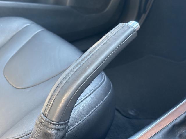 V40 D4 インスクリプション ディーゼルモデル/禁煙車/ブラックレザー/純正ナビ/TV/Bluetooth/ハーマンカードン/フロントシートヒーター/バックカメラ/LEDヘッドライト/レインセンサー/パワシート(17枚目)