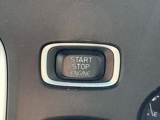 V40 D4 インスクリプション ディーゼルモデル/禁煙車/ブラックレザー/純正ナビ/TV/Bluetooth/ハーマンカードン/フロントシートヒーター/バックカメラ/LEDヘッドライト/レインセンサー/パワシート(18枚目)
