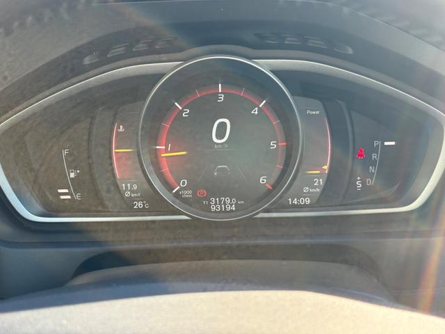 V40 D4 インスクリプション ディーゼルモデル/禁煙車/ブラックレザー/純正ナビ/TV/Bluetooth/ハーマンカードン/フロントシートヒーター/バックカメラ/LEDヘッドライト/レインセンサー/パワシート(22枚目)