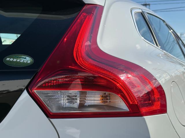 V40 D4 インスクリプション ディーゼルモデル/禁煙車/ブラックレザー/純正ナビ/TV/Bluetooth/ハーマンカードン/フロントシートヒーター/バックカメラ/LEDヘッドライト/レインセンサー/パワシート(35枚目)