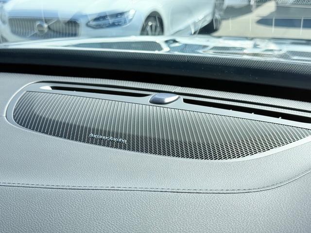 XC90 リチャージアルテメットT8AWDプラグインハイブリド ワンオーナー/禁煙車/ブロンドナッパレザーシート/パノラマサンルーフ/エアサスペンション/ハーマンカードン/Googleナビ/カープレイ/F&Rシートヒーター/ステアリングヒーター/ベンチレーション(6枚目)