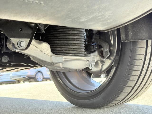 XC90 リチャージアルテメットT8AWDプラグインハイブリド ワンオーナー/禁煙車/ブロンドナッパレザーシート/パノラマサンルーフ/エアサスペンション/ハーマンカードン/Googleナビ/カープレイ/F&Rシートヒーター/ステアリングヒーター/ベンチレーション(8枚目)