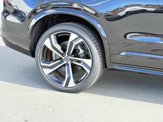 XC90 リチャージアルテメットT8AWDプラグインハイブリド ワンオーナー/禁煙車/ブロンドナッパレザーシート/パノラマサンルーフ/エアサスペンション/ハーマンカードン/Googleナビ/カープレイ/F&Rシートヒーター/ステアリングヒーター/ベンチレーション(18枚目)
