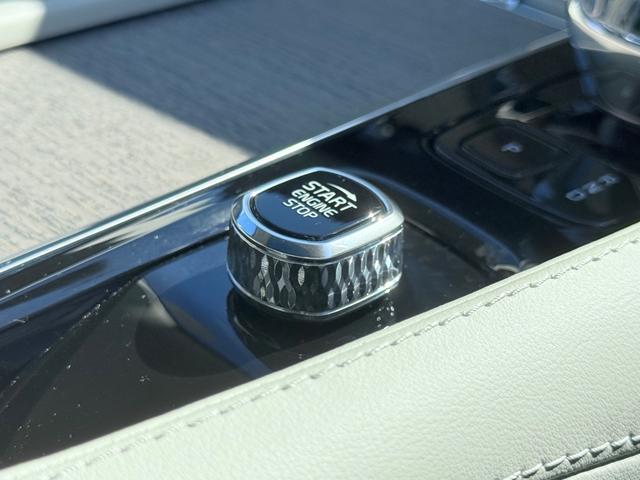 XC90 リチャージアルテメットT8AWDプラグインハイブリド ワンオーナー/禁煙車/ブロンドナッパレザーシート/パノラマサンルーフ/エアサスペンション/ハーマンカードン/Googleナビ/カープレイ/F&Rシートヒーター/ステアリングヒーター/ベンチレーション(38枚目)