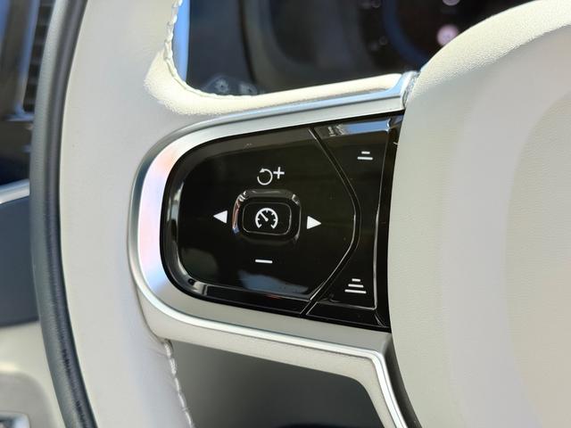 XC90 リチャージアルテメットT8AWDプラグインハイブリド ワンオーナー/禁煙車/ブロンドナッパレザーシート/パノラマサンルーフ/エアサスペンション/ハーマンカードン/Googleナビ/カープレイ/F&Rシートヒーター/ステアリングヒーター/ベンチレーション(42枚目)