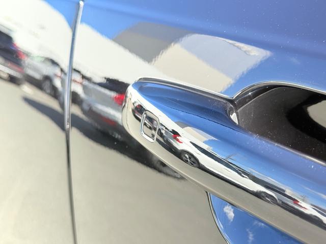 XC90 リチャージアルテメットT8AWDプラグインハイブリド ワンオーナー/禁煙車/ブロンドナッパレザーシート/パノラマサンルーフ/エアサスペンション/ハーマンカードン/Googleナビ/カープレイ/F&Rシートヒーター/ステアリングヒーター/ベンチレーション(63枚目)