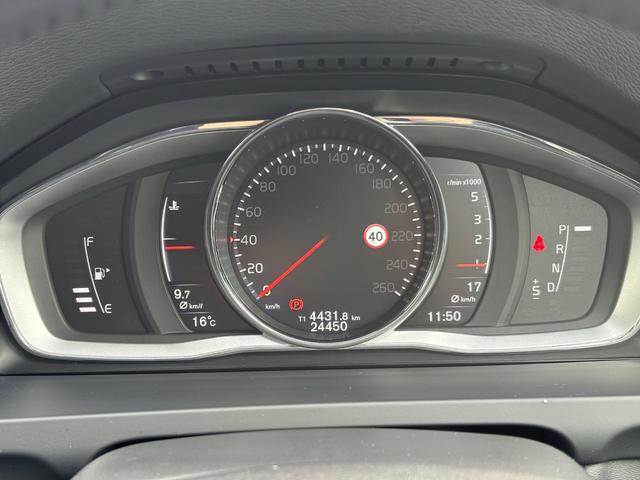 V60 D4 SE 禁煙車/ブラックレザー/純正ナビ/TV/Bluetooth/パワーシート/シートメモリー/オートライト/レインセンサー/シートメモリー/バックカメラ/衝突軽減B/クルーズコントロール/ETC(22枚目)