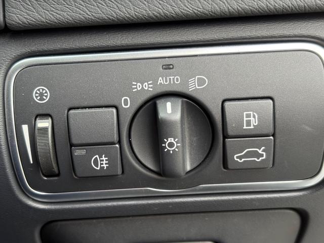 V60 D4 SE 禁煙車/ブラックレザー/純正ナビ/TV/Bluetooth/パワーシート/シートメモリー/オートライト/レインセンサー/シートメモリー/バックカメラ/衝突軽減B/クルーズコントロール/ETC(25枚目)