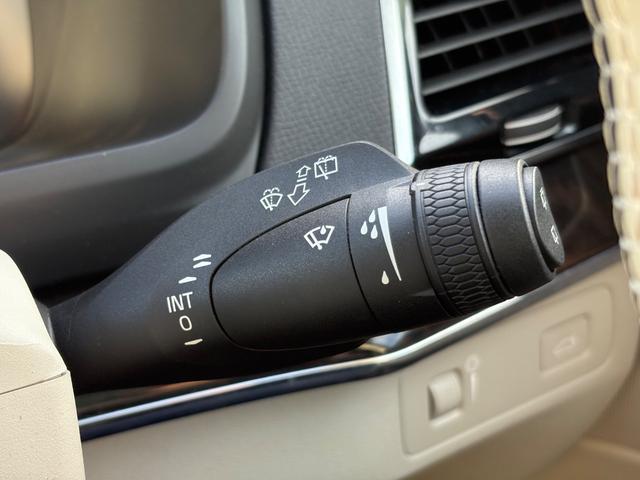 ＸＣ９０ Ｔ６　ＡＷＤ　インスクリプション　認定中古車／禁煙車／パノラマサンルーフ／純正ナビ／ＴＶ／カープレイ／／Ｂｌｕｅｔｏｏｔｈ／／Ｆ＆Ｒシートヒーター／ベンチレーション／マッサージ機能／３６０カメラ／衝突軽減Ｂ／パワーシート／ＥＴＣ（21枚目）