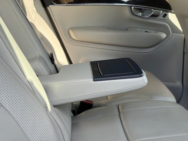 ＸＣ９０ Ｔ６　ＡＷＤ　インスクリプション　認定中古車／禁煙車／パノラマサンルーフ／純正ナビ／ＴＶ／カープレイ／／Ｂｌｕｅｔｏｏｔｈ／／Ｆ＆Ｒシートヒーター／ベンチレーション／マッサージ機能／３６０カメラ／衝突軽減Ｂ／パワーシート／ＥＴＣ（44枚目）