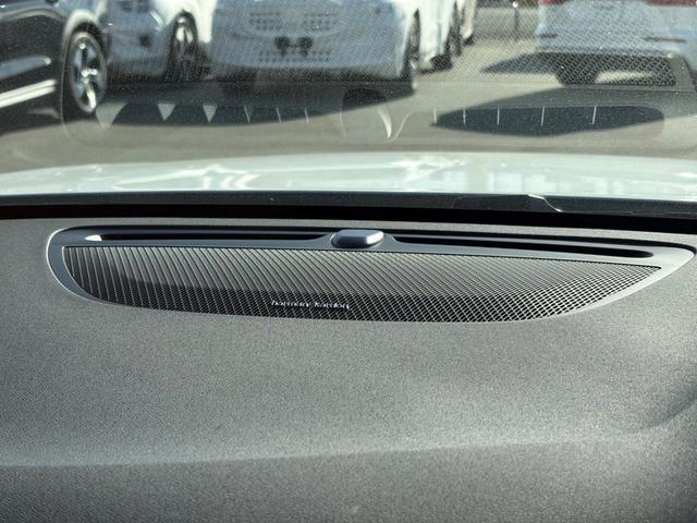 Ｖ６０ Ｂ５　インスクリプション　認定中古車／ブロンドレザー／オプション１９インチＡＷ／ハーマンカードン／純正ナビ／ＴＶ／カープレイ／Ｆ＆Ｒシートヒーター／ベンチレーション／マッサージ機能／３６０カメラ／ＥＴＣ（6枚目）